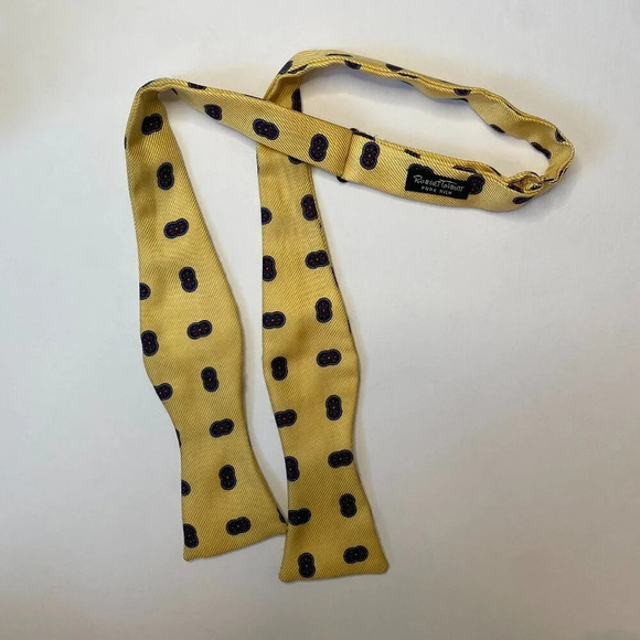 Vintage Robert Talbott Pure Silk Yellow Geometric Patterned Bow Tie Adjustable - Picture 1 of 5